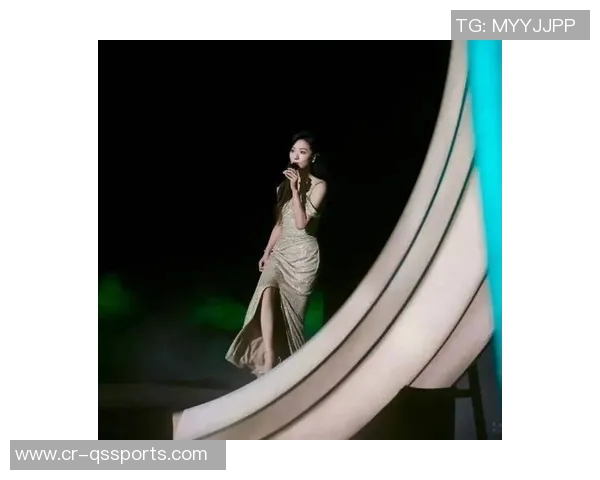 年轻漂亮！疑似拜合拉木女友现身，魅力四射引发热议