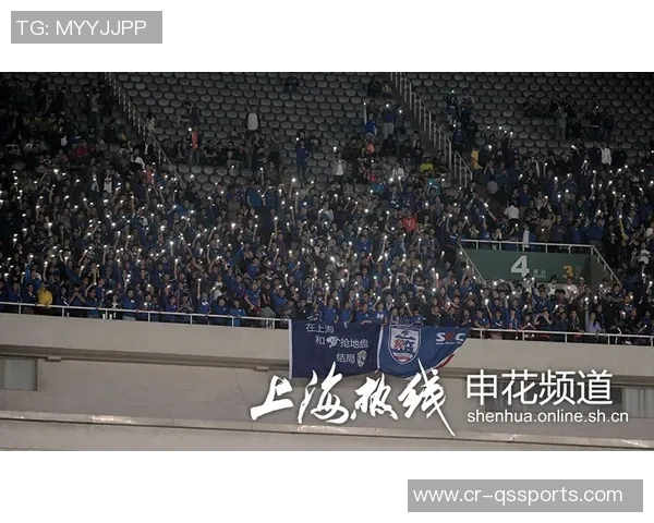 法兰克福客胜引发球迷区突发火情,悲剧中的英雄与温暖 法兰克福客胜引发球迷区突发火情,悲剧中的英雄与温暖