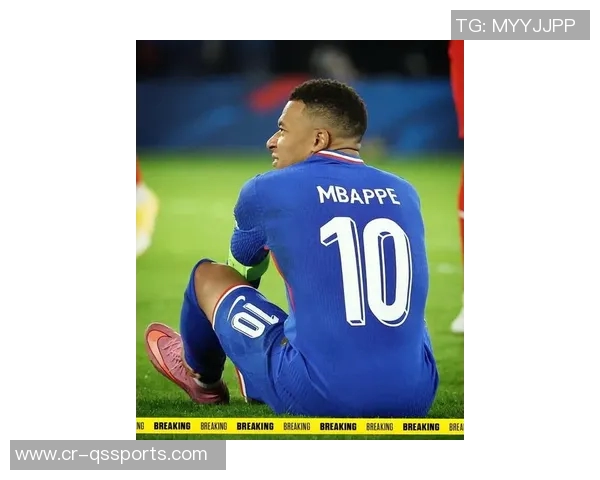 马卡：姆巴佩因脚踝扭伤缺席法国队首练，德尚透露伤势并不严重